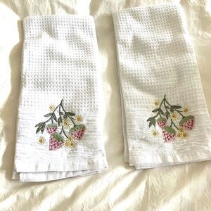 Coronet Home Strawberries  Kitchen Towel Set of 2